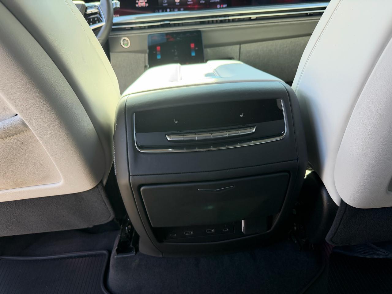 Cadillac Escalade AWD 4dr V-Series 2025