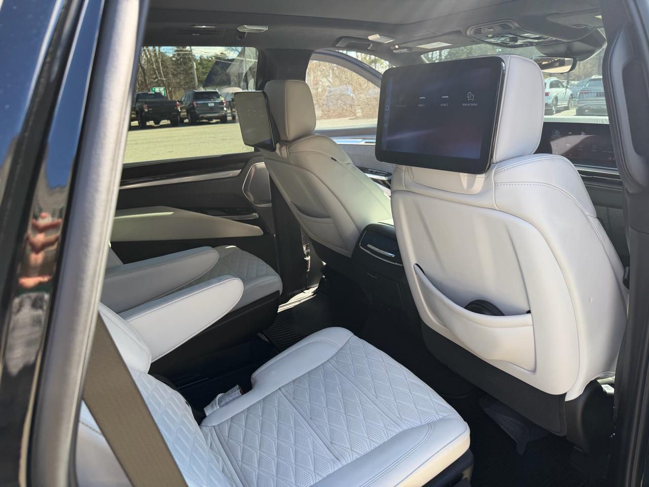 Cadillac Escalade AWD 4dr V-Series 2025