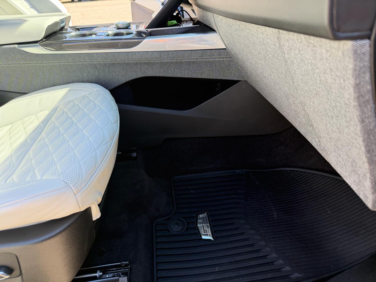 Cadillac Escalade AWD 4dr V-Series 2025