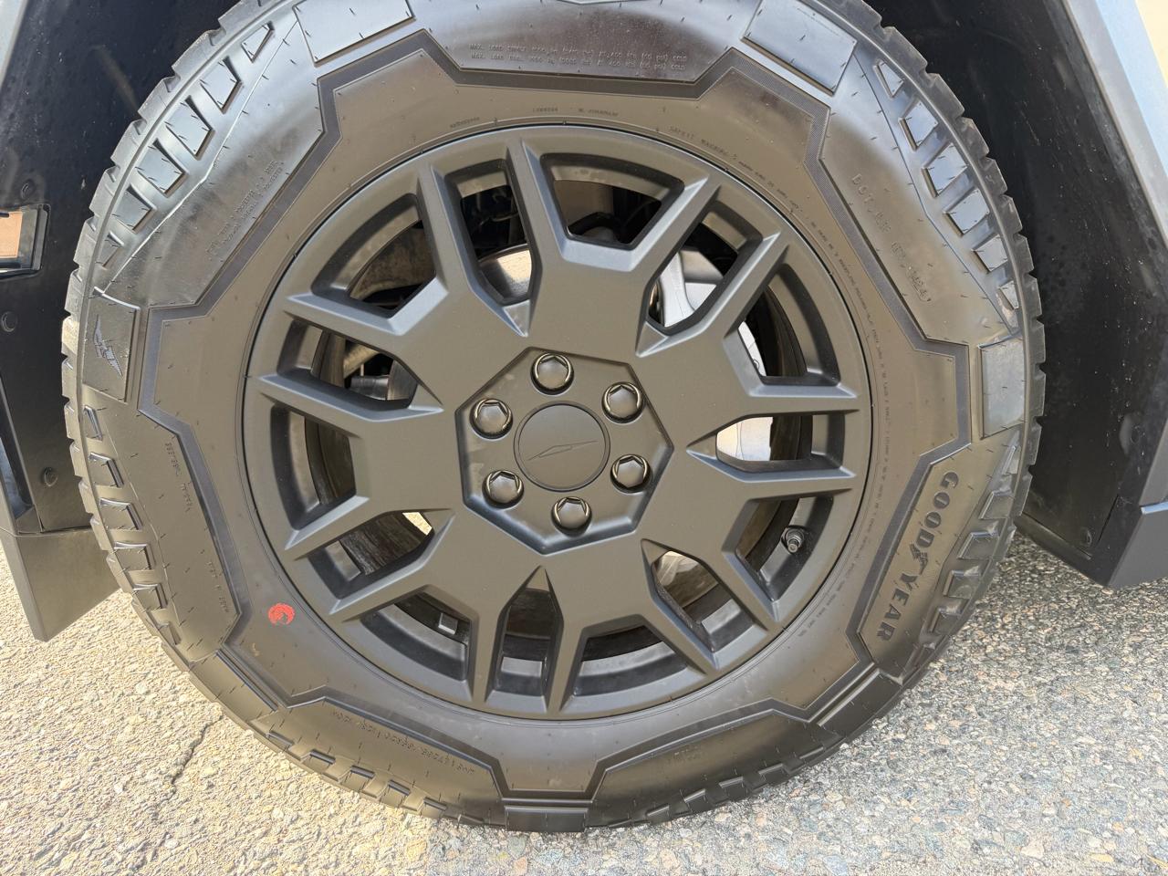 Tesla Cybertruck Cyberbeast AWD 2024