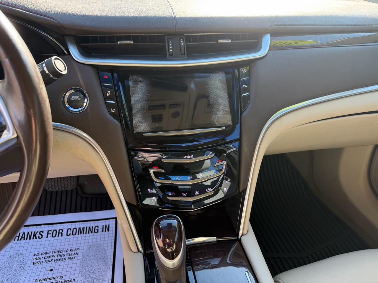 Cadillac XTS 4dr Sdn Luxury FWD 2013