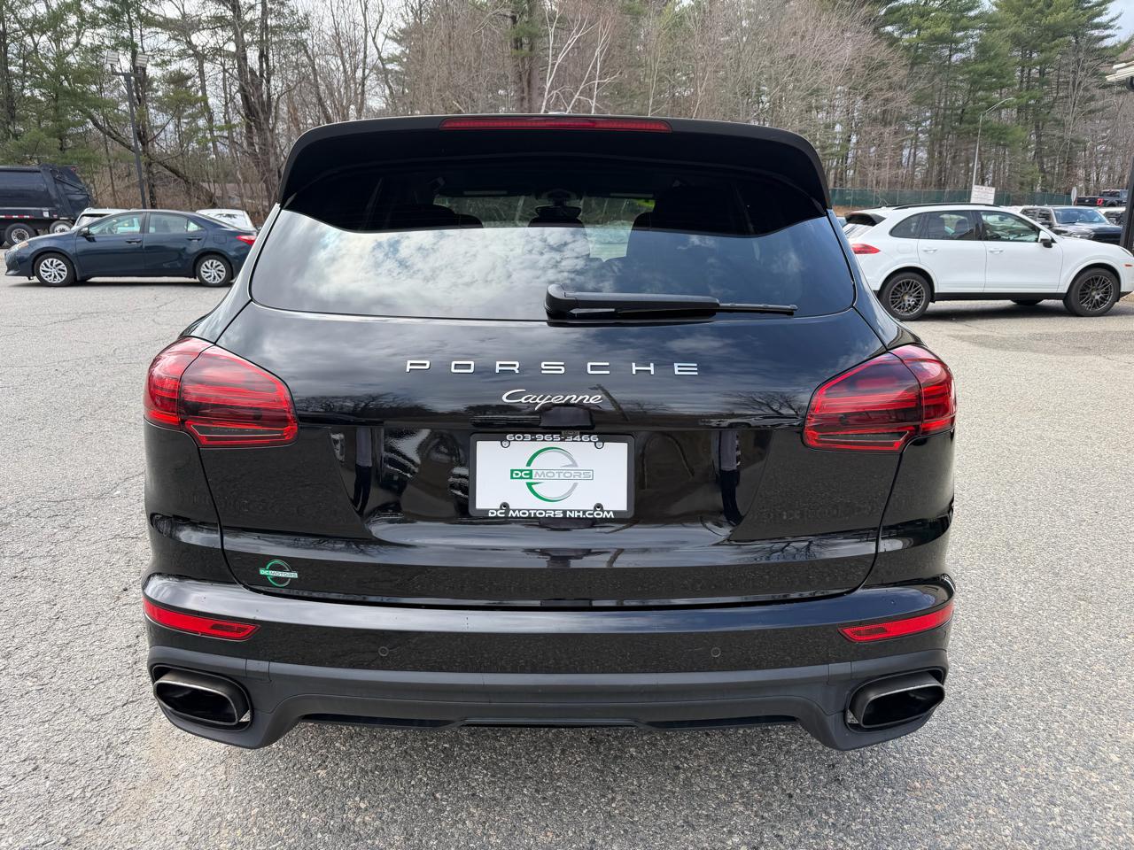 View vehicle photo 7