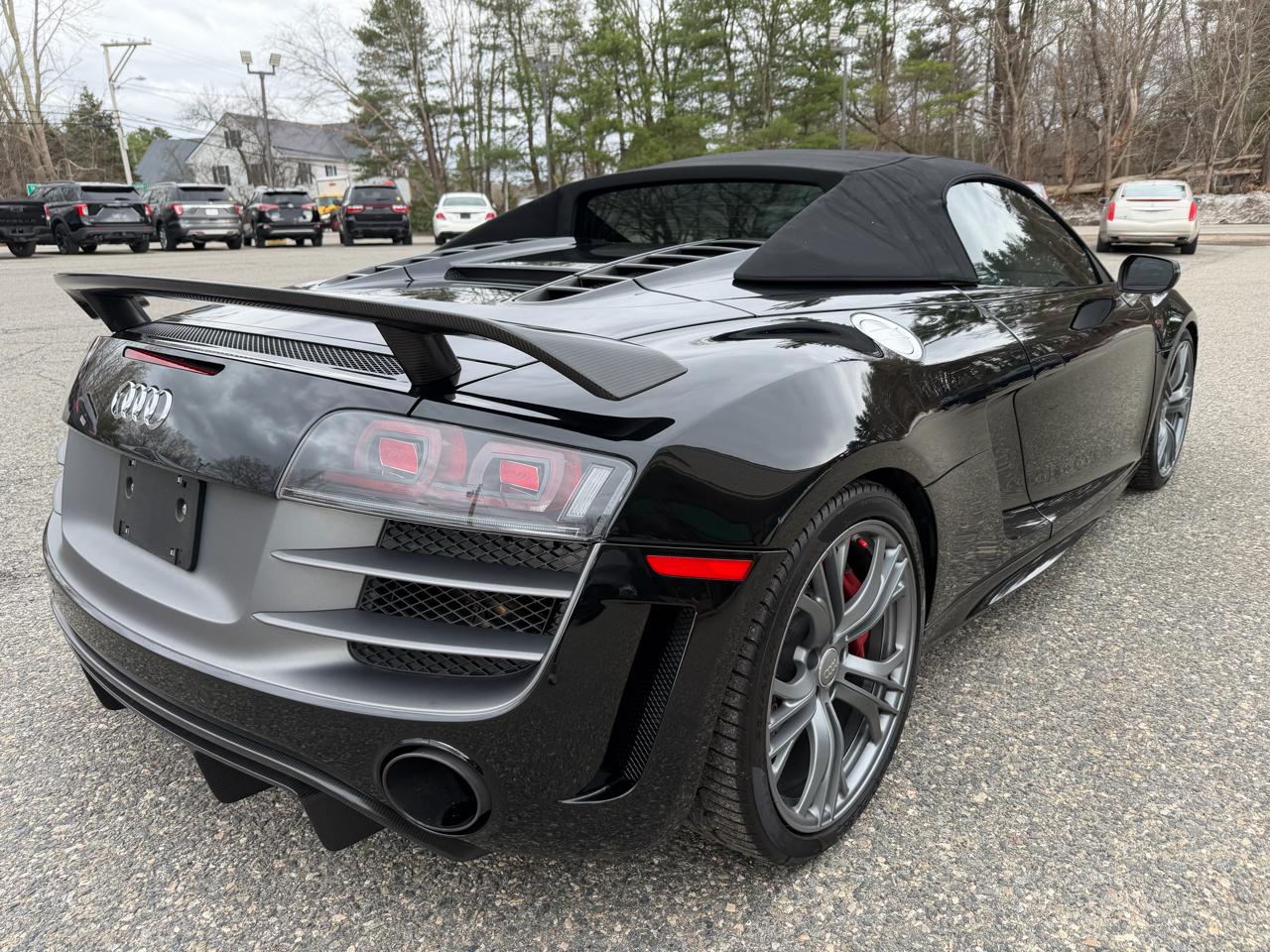 View vehicle photo 7