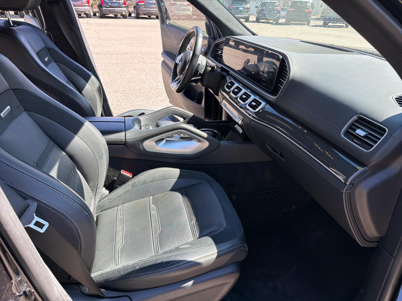 Mercedes-Benz GLS  2021