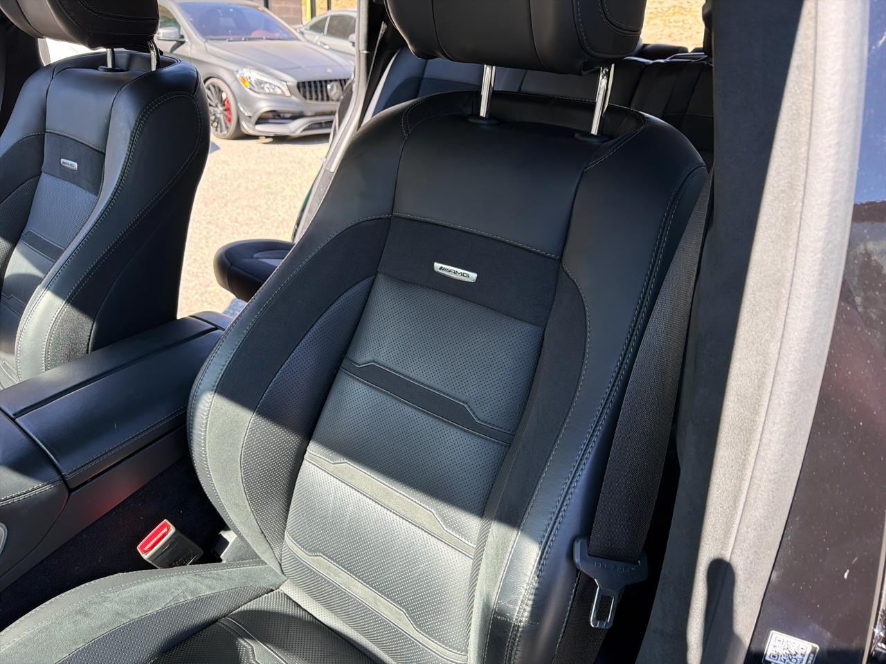 Mercedes-Benz GLS  2021