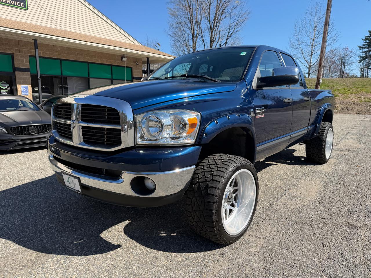 Dodge Ram 2500 4WD Quad Cab 140.5" SLT 2007