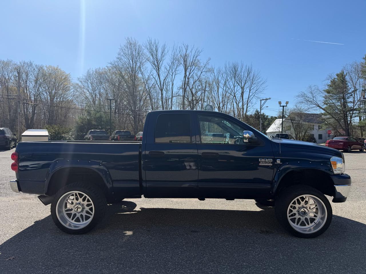 Dodge Ram 2500 4WD Quad Cab 140.5" SLT 2007