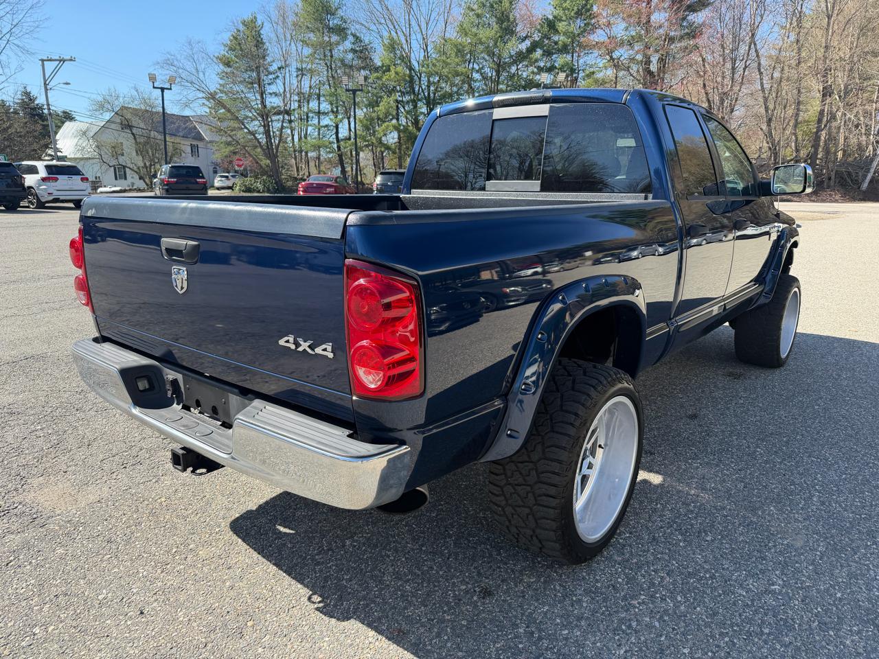 Dodge Ram 2500 4WD Quad Cab 140.5" SLT 2007