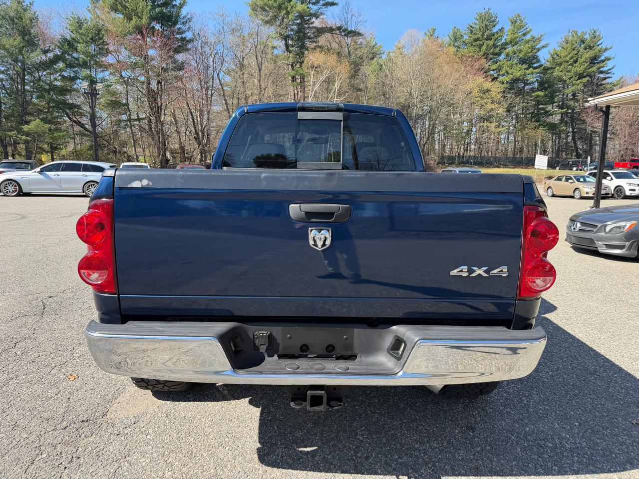 Dodge Ram 2500 4WD Quad Cab 140.5" SLT 2007