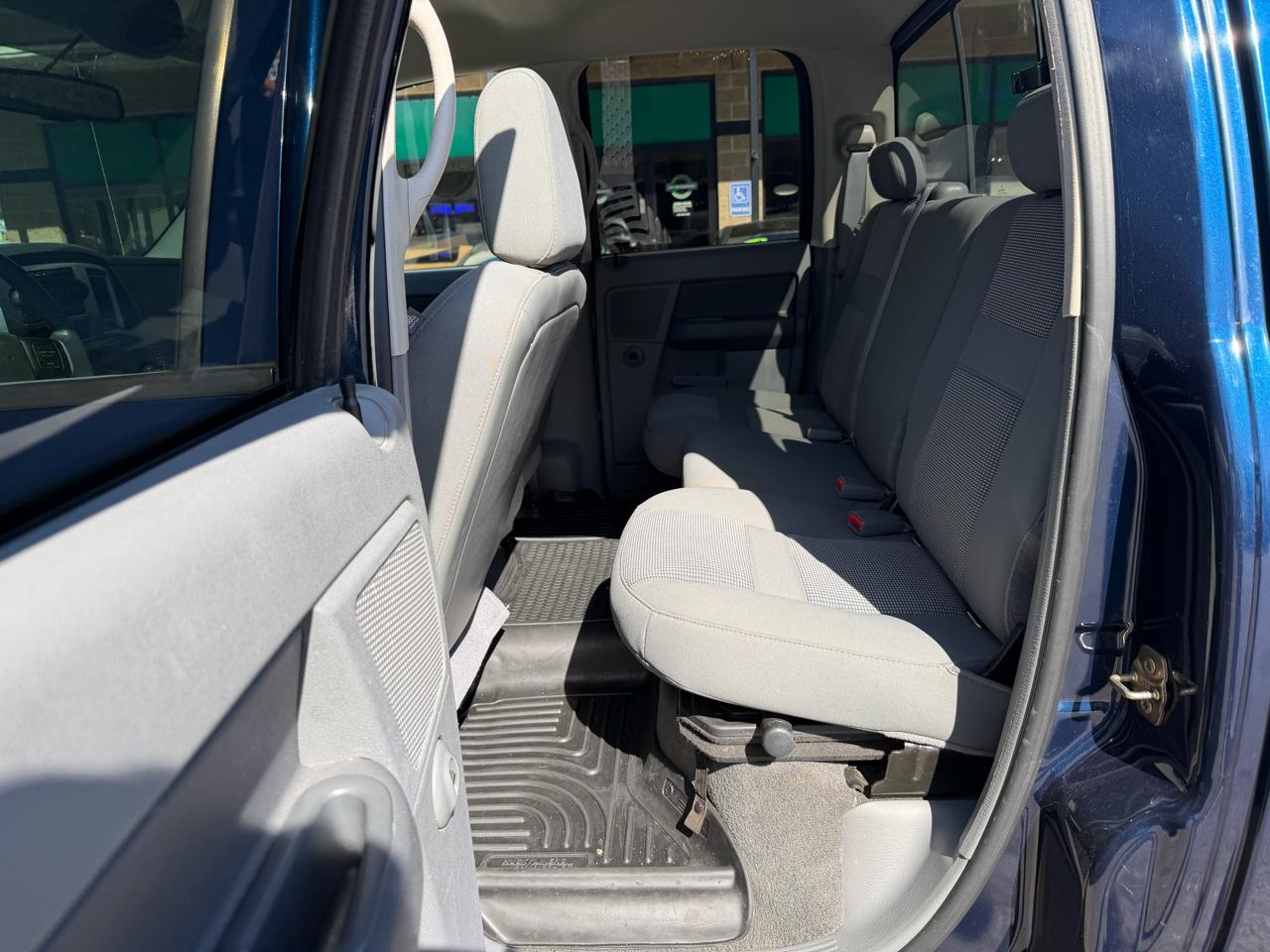 Dodge Ram 2500 4WD Quad Cab 140.5" SLT 2007