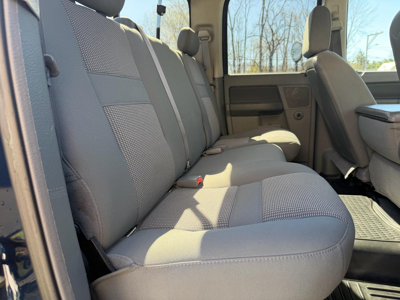 Dodge Ram 2500 4WD Quad Cab 140.5" SLT 2007
