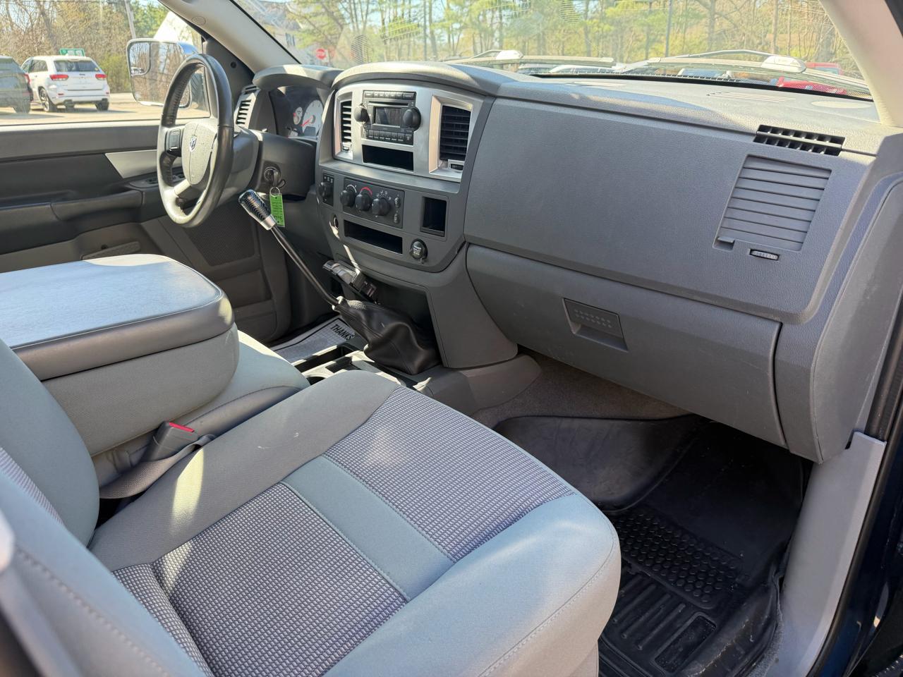 Dodge Ram 2500 4WD Quad Cab 140.5" SLT 2007