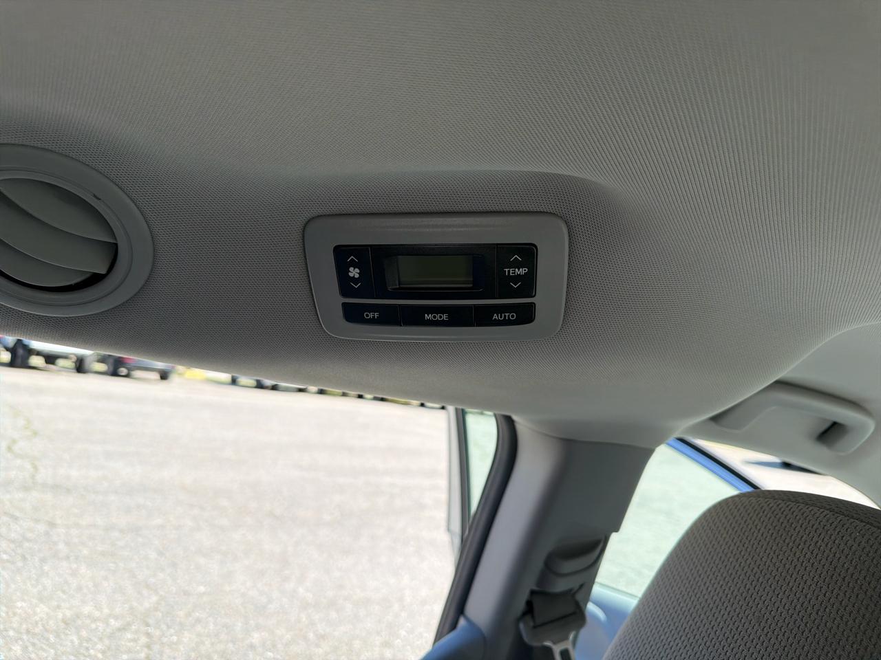 Toyota Sienna LE AWD 7-Passenger (Natl) 2017