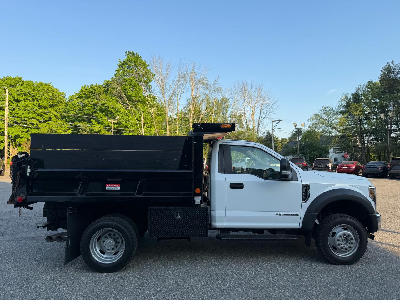 Ford Super Duty F-550 DRW XLT 4WD Reg Cab 145" WB 60" CA 2019