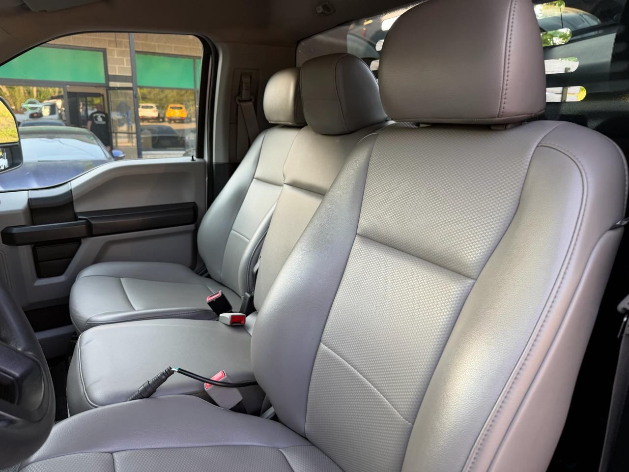 Ford Super Duty F-550 DRW XLT 4WD Reg Cab 145" WB 60" CA 2019