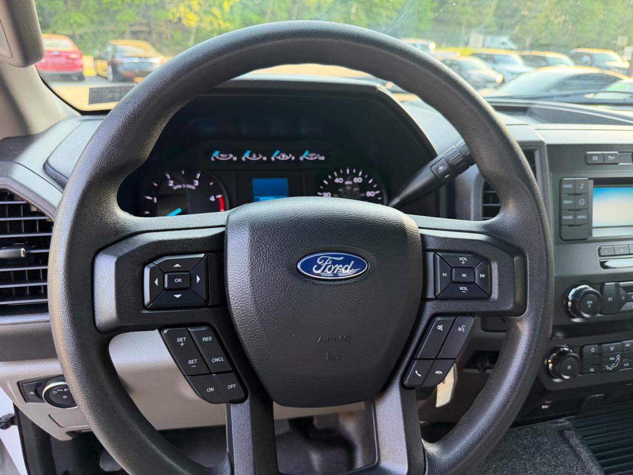 Ford Super Duty F-550 DRW XLT 4WD Reg Cab 145" WB 60" CA 2019