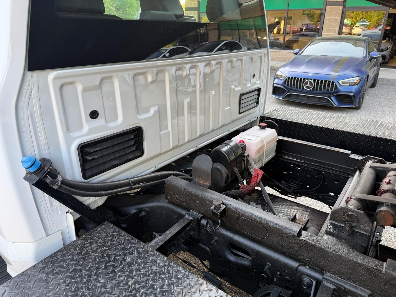 Ford Super Duty F-550 DRW XLT 4WD Reg Cab 145" WB 60" CA 2019