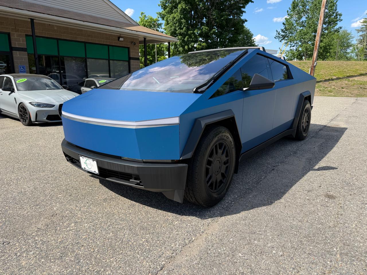 Tesla Cybertruck AWD 2024