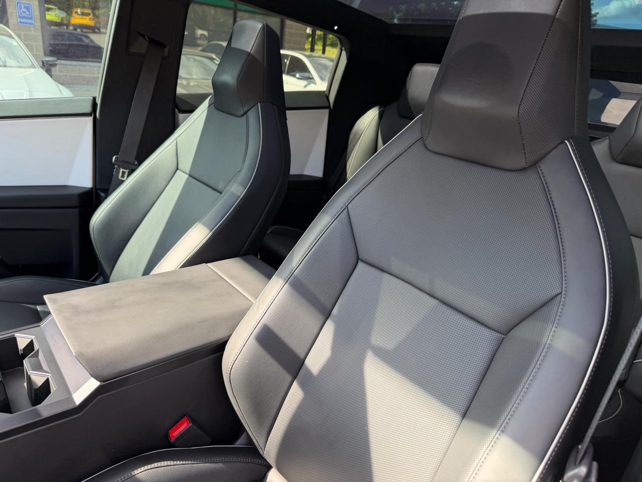 Tesla Cybertruck AWD 2024