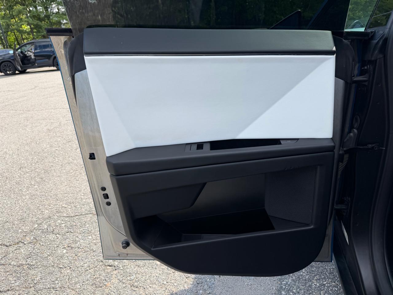 Tesla Cybertruck AWD 2024