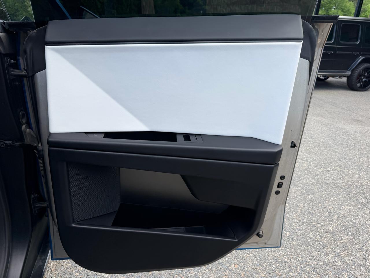 Tesla Cybertruck AWD 2024