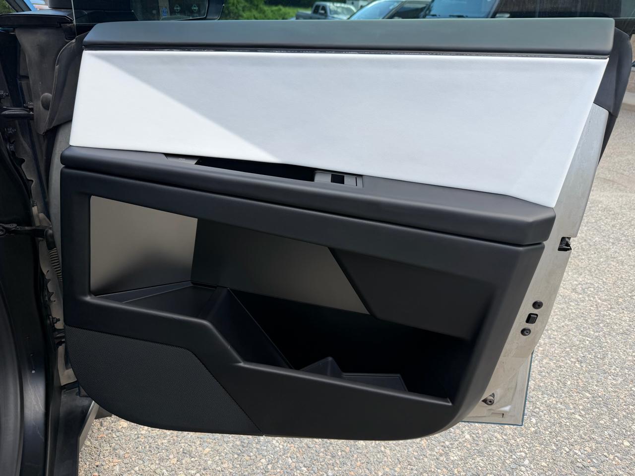 Tesla Cybertruck AWD 2024