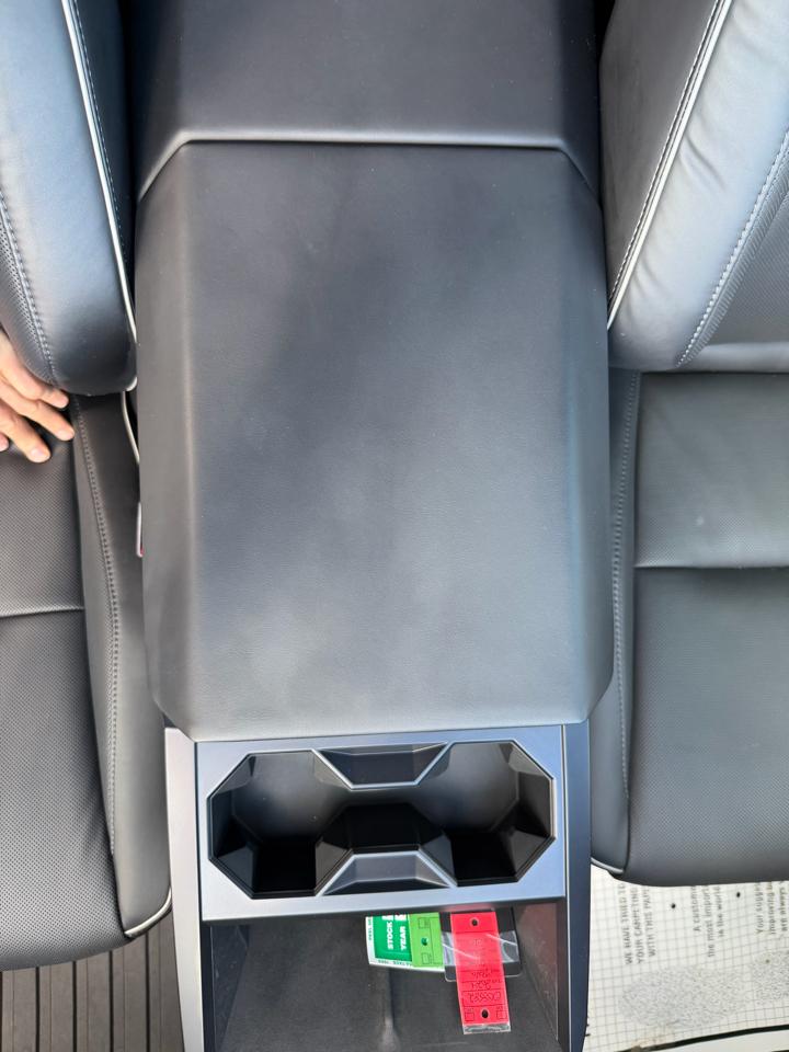 Tesla Cybertruck AWD 2024