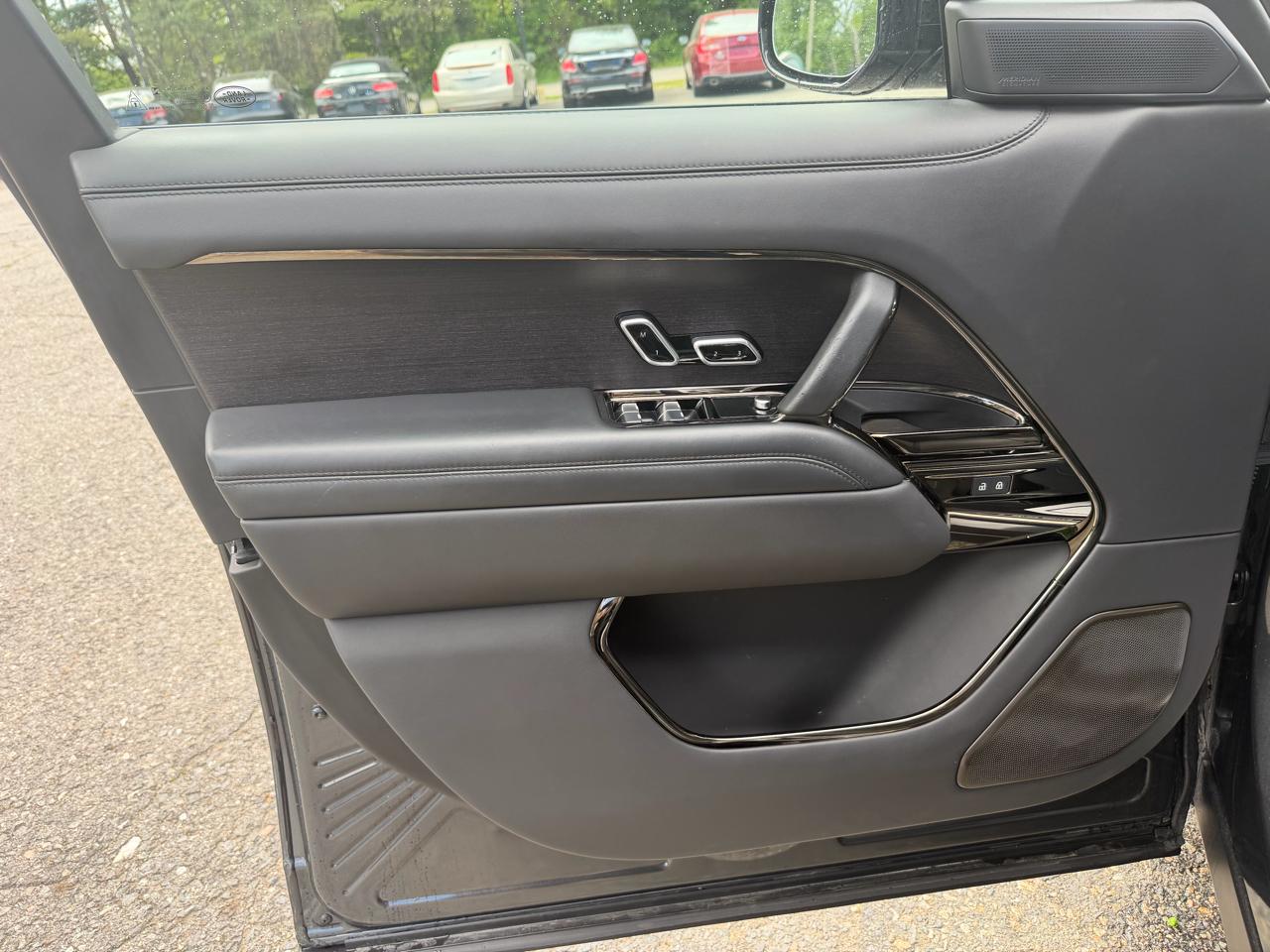 Land Rover Range Rover SV SWB 2023