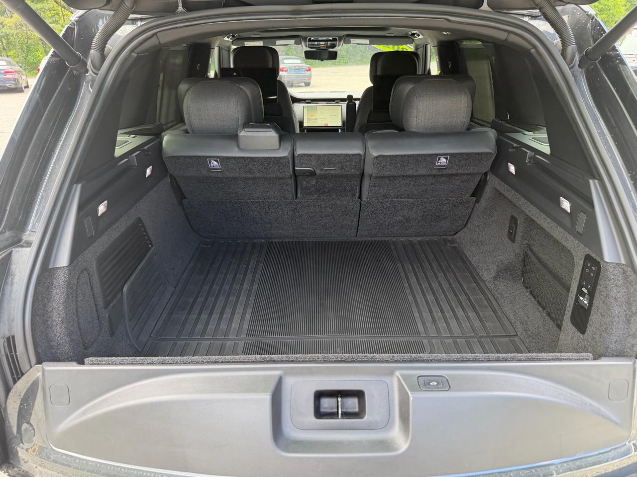 Land Rover Range Rover SV SWB 2023