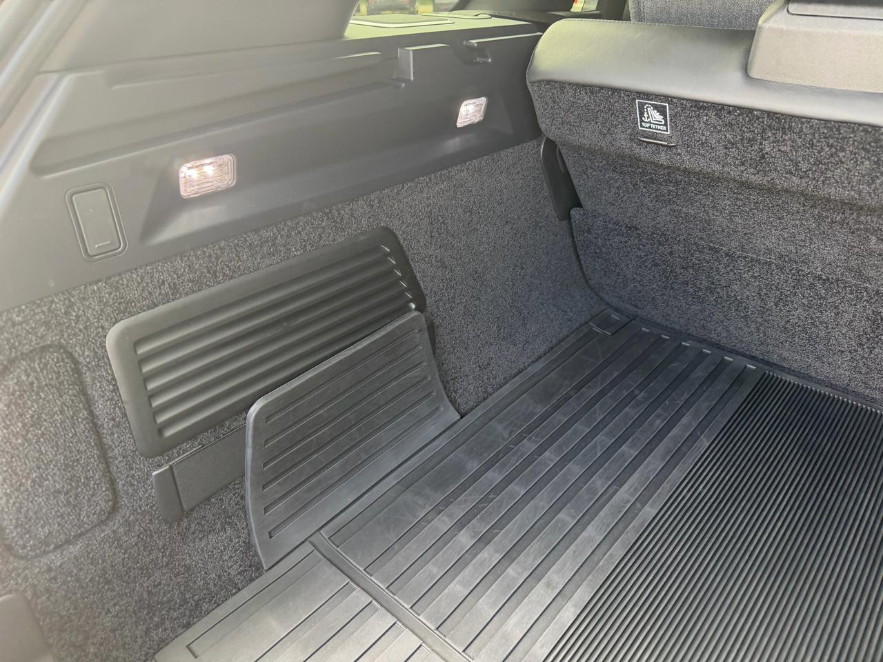 Land Rover Range Rover SV SWB 2023
