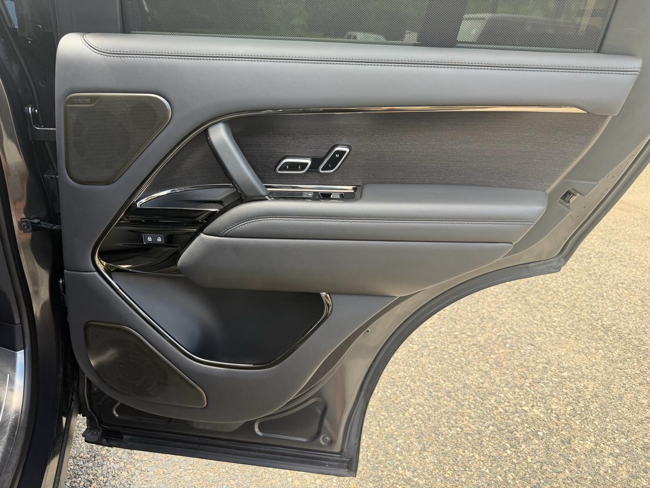 Land Rover Range Rover SV SWB 2023