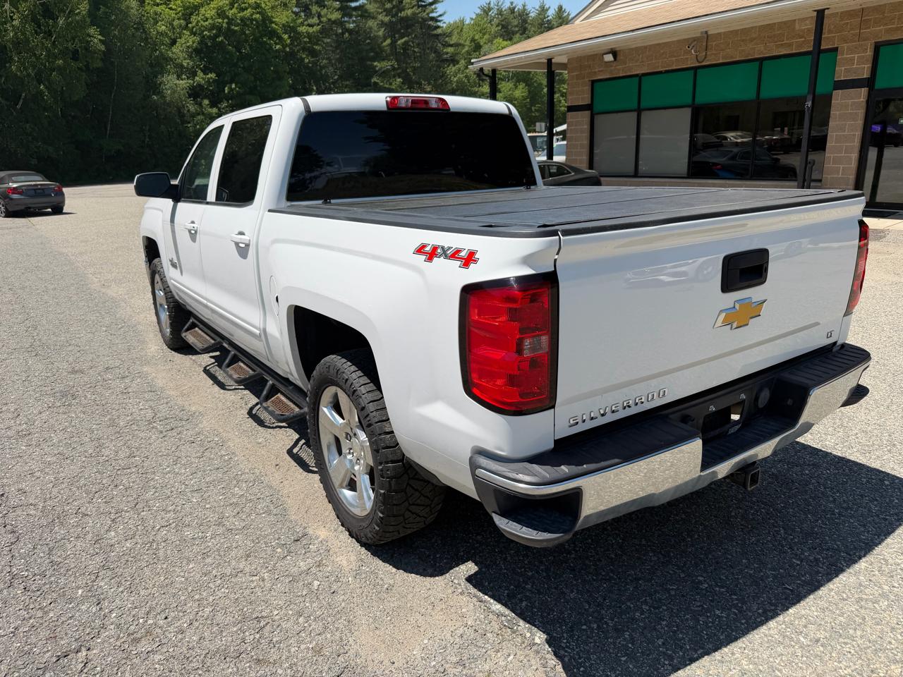 Chevrolet Silverado 1500 4WD Crew Cab 143.5" LT w/1LT 2015