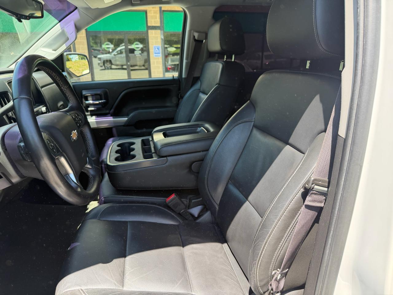 Chevrolet Silverado 1500 4WD Crew Cab 143.5" LT w/1LT 2015