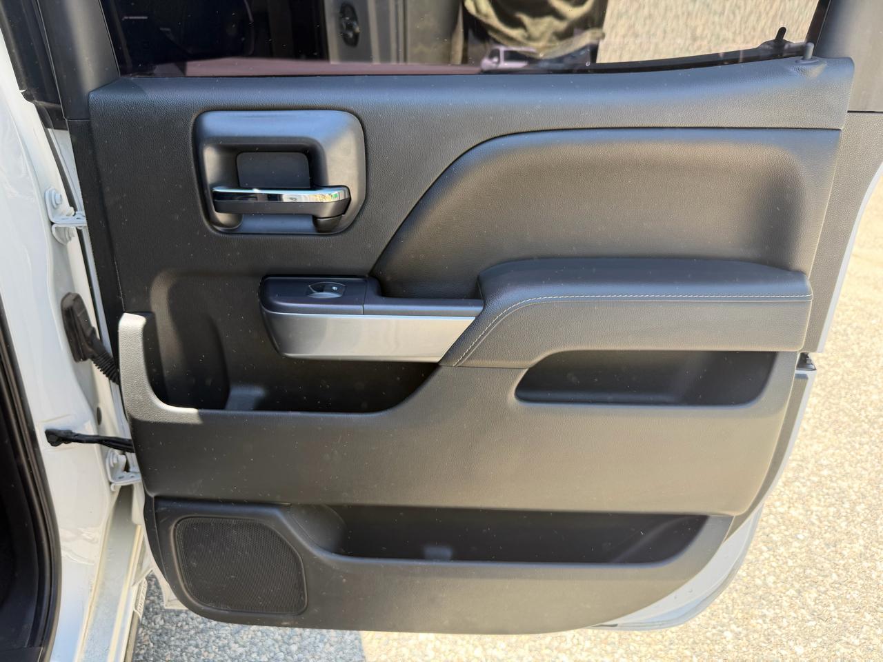 Chevrolet Silverado 1500 4WD Crew Cab 143.5" LT w/1LT 2015