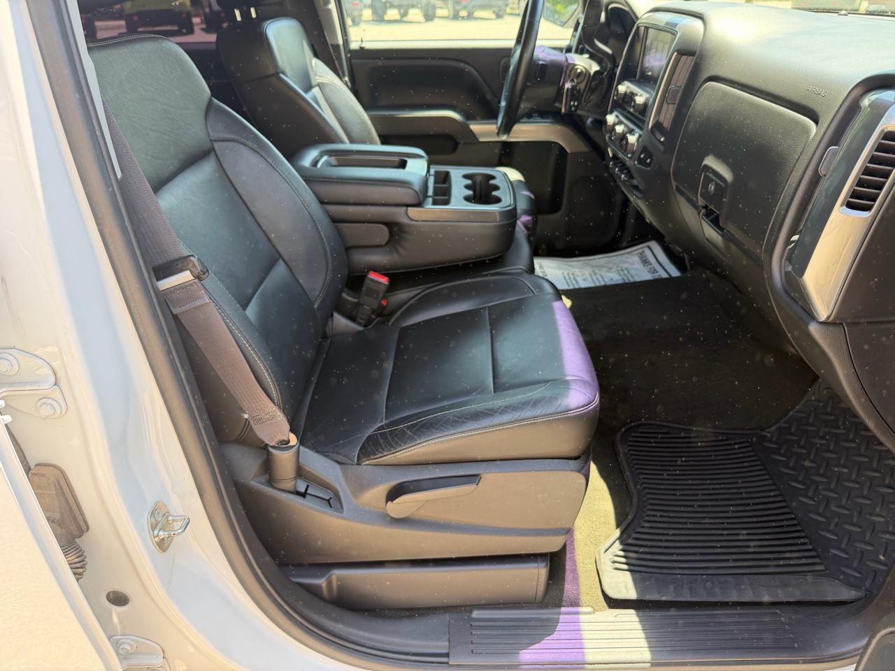 Chevrolet Silverado 1500 4WD Crew Cab 143.5" LT w/1LT 2015