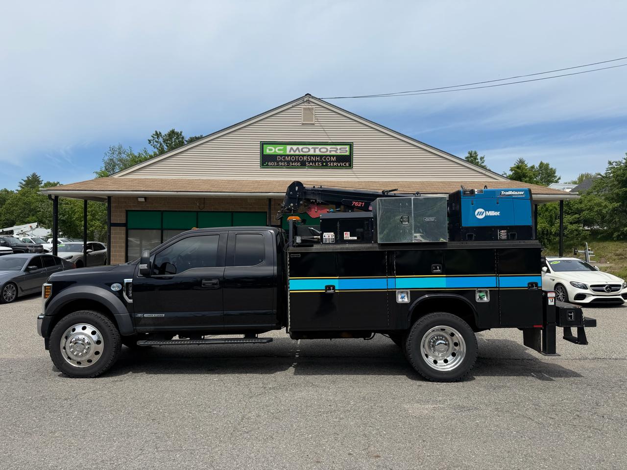 Ford Super Duty F-550 DRW Lariat 4WD SuperCab 168" WB 60" CA 2019