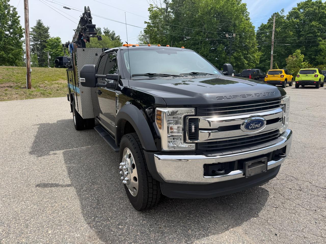 Ford Super Duty F-550 DRW Lariat 4WD SuperCab 168" WB 60" CA 2019