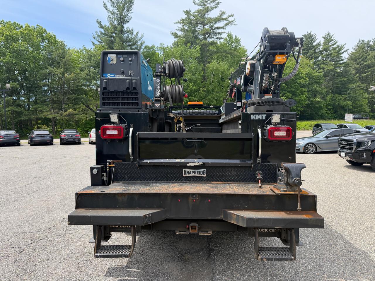 Ford Super Duty F-550 DRW Lariat 4WD SuperCab 168" WB 60" CA 2019