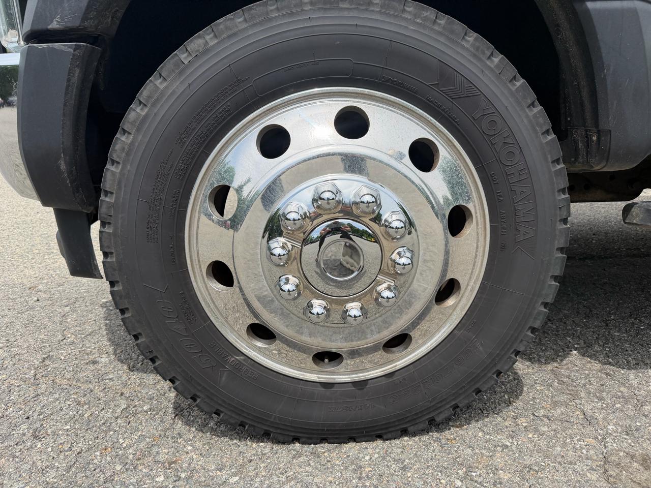 Ford Super Duty F-550 DRW Lariat 4WD SuperCab 168" WB 60" CA 2019