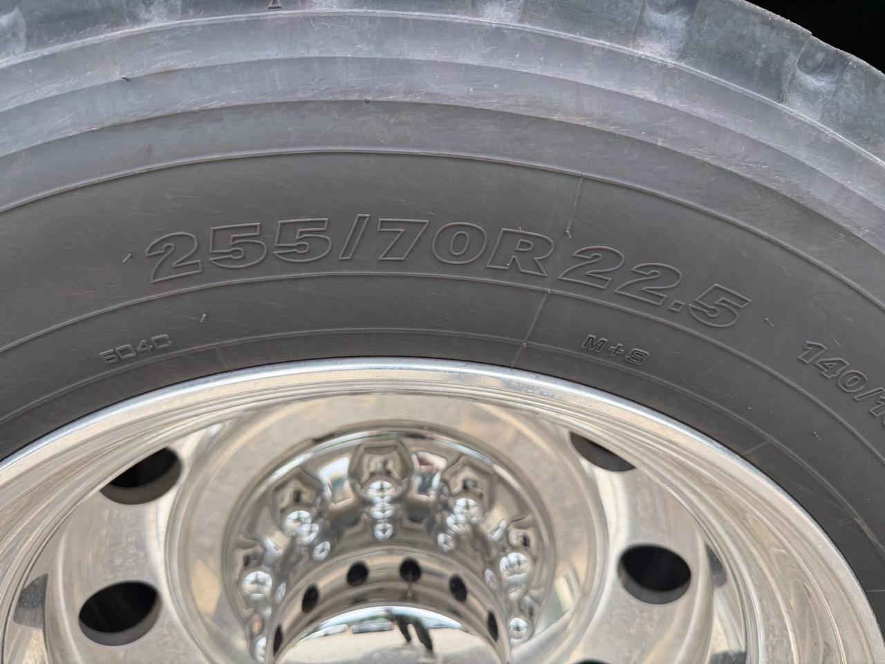 Ford Super Duty F-550 DRW Lariat 4WD SuperCab 168" WB 60" CA 2019