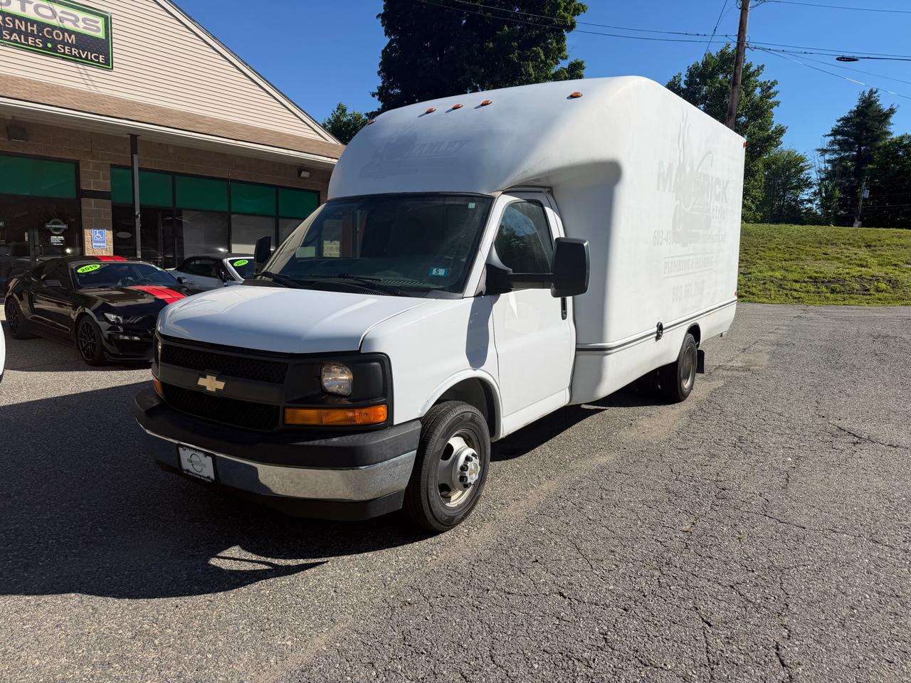 Chevrolet Express Commercial Cutaway 3500 Van 159" 2017