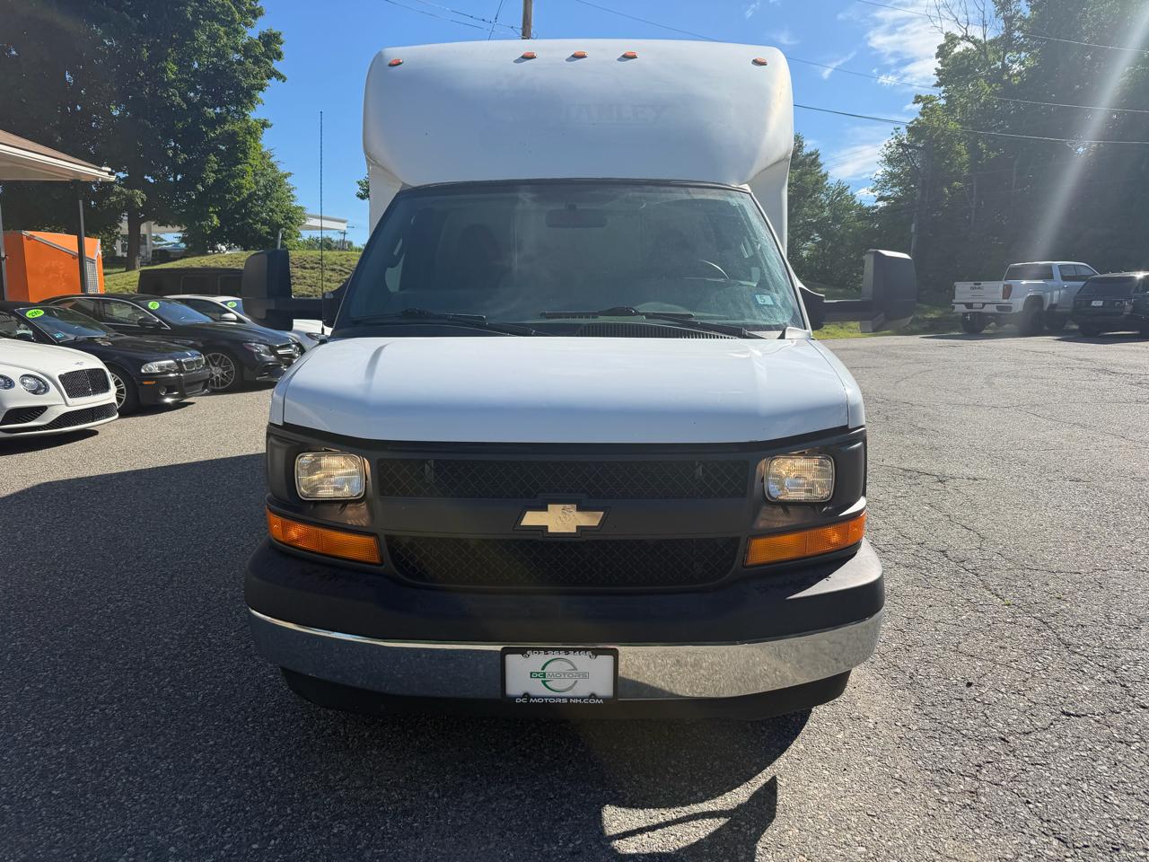 Chevrolet Express Commercial Cutaway 3500 Van 159" 2017