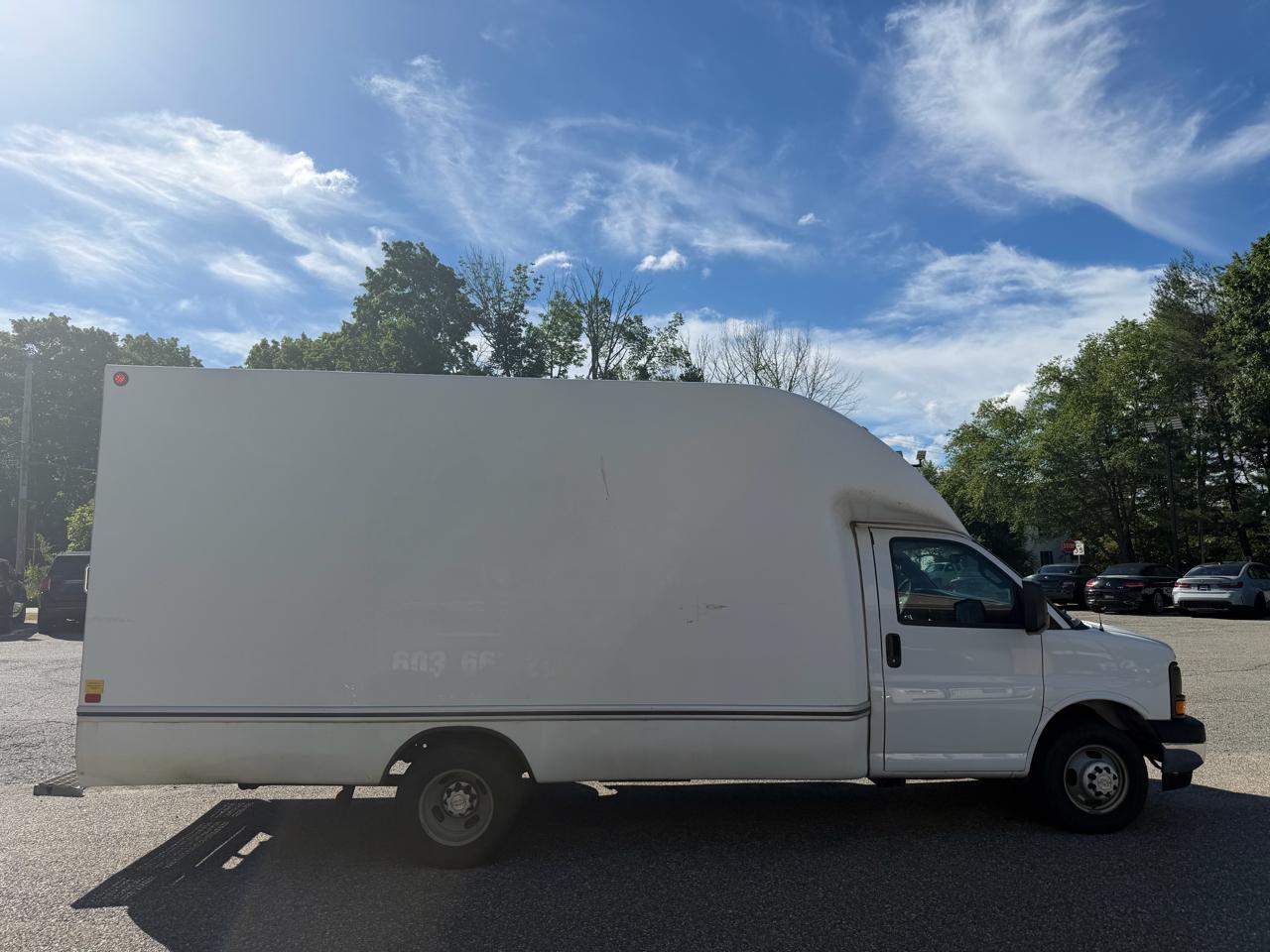 Chevrolet Express Commercial Cutaway 3500 Van 159" 2017