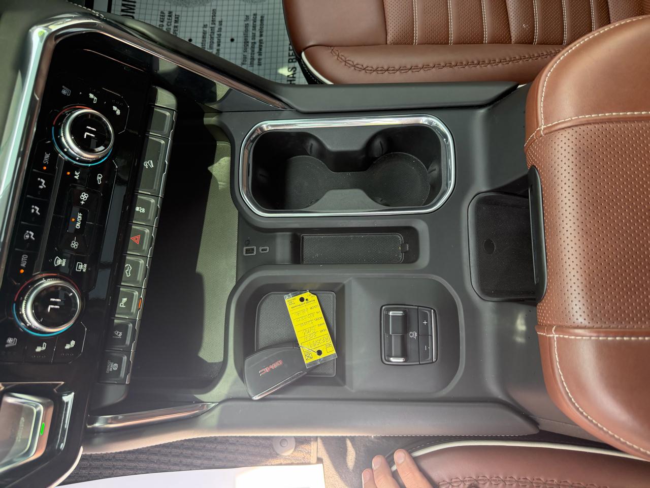 GMC Sierra 2500HD 4WD Crew Cab 159" Denali Ultimate 2024
