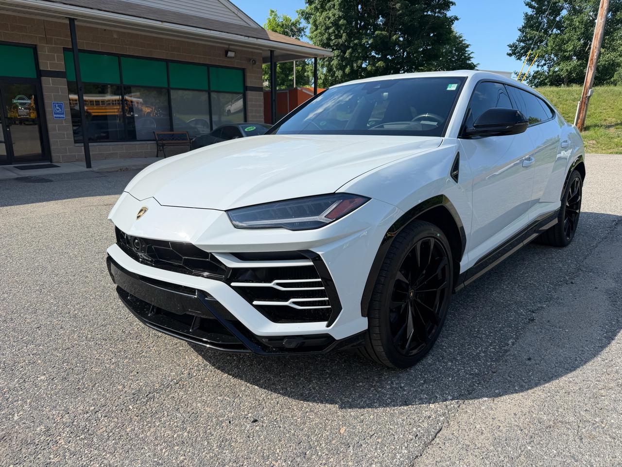Lamborghini Urus AWD 2021