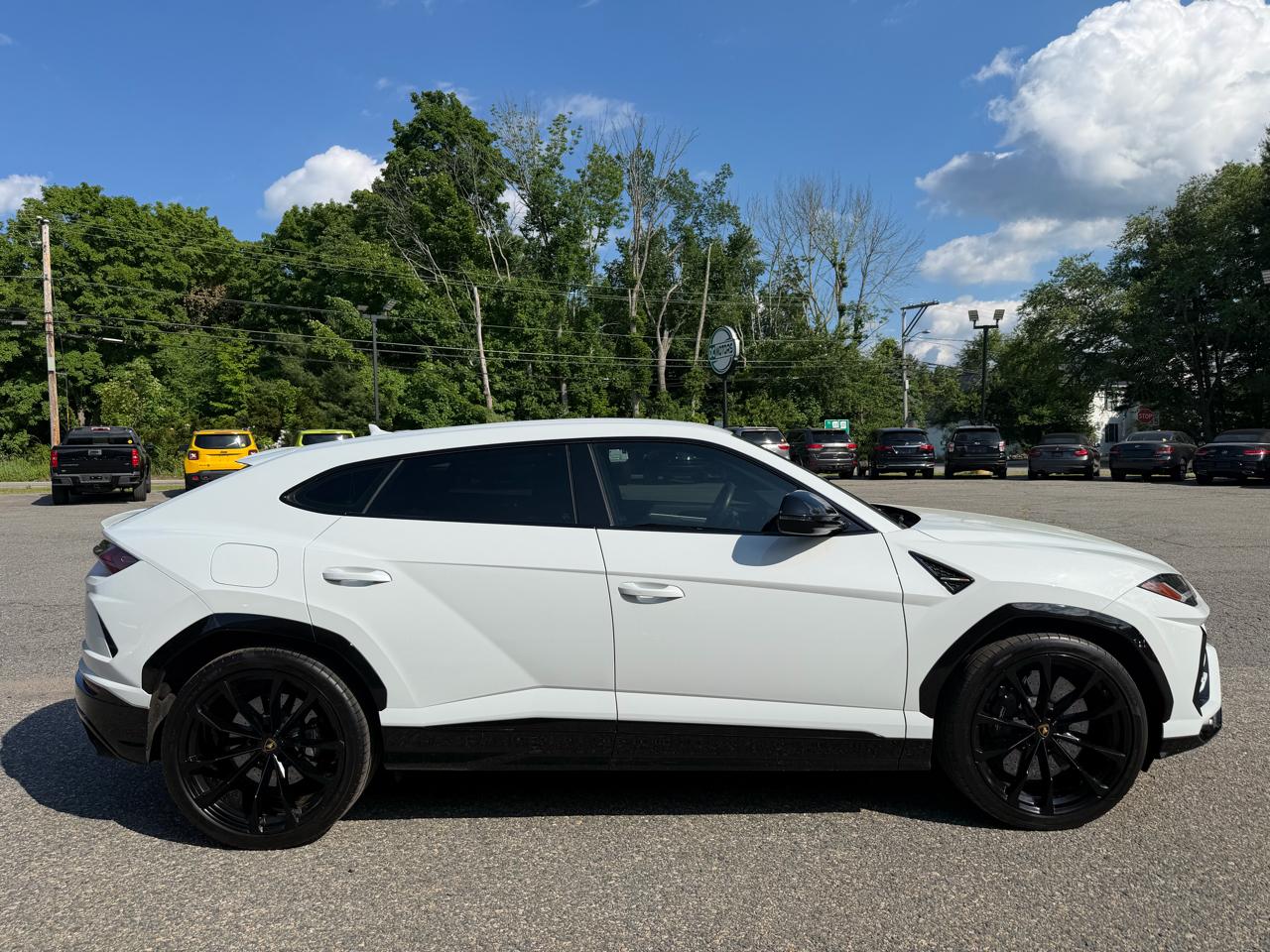 Lamborghini Urus AWD 2021