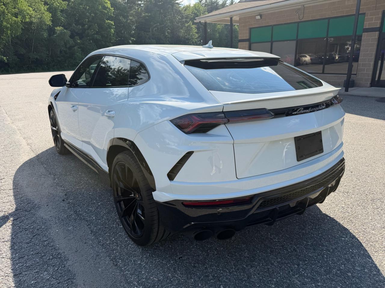 Lamborghini Urus AWD 2021