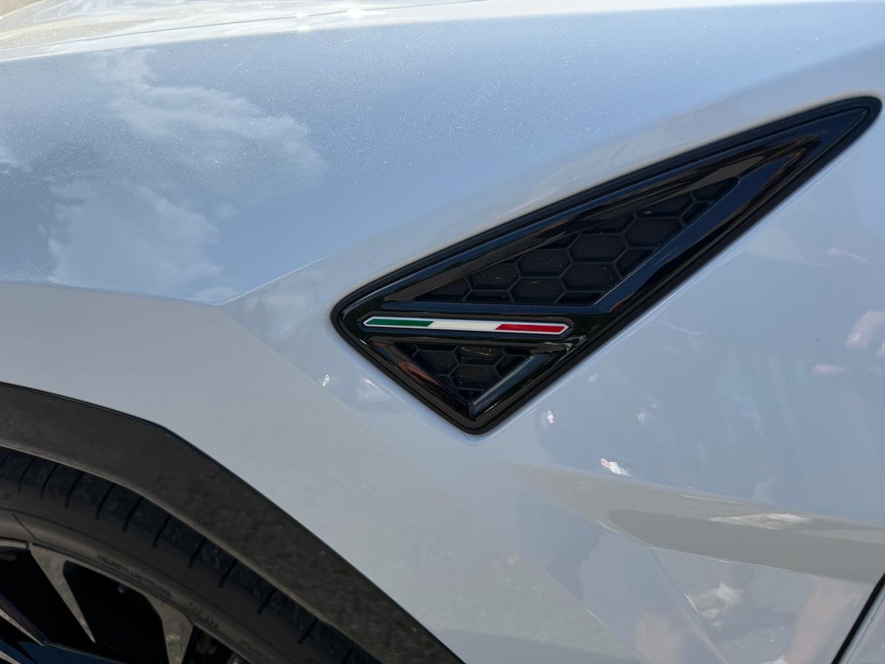 Lamborghini Urus AWD 2021