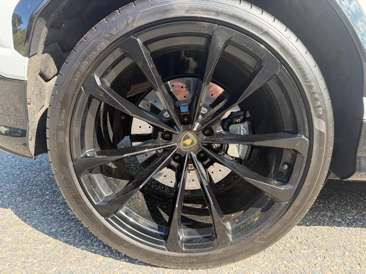 Lamborghini Urus AWD 2021