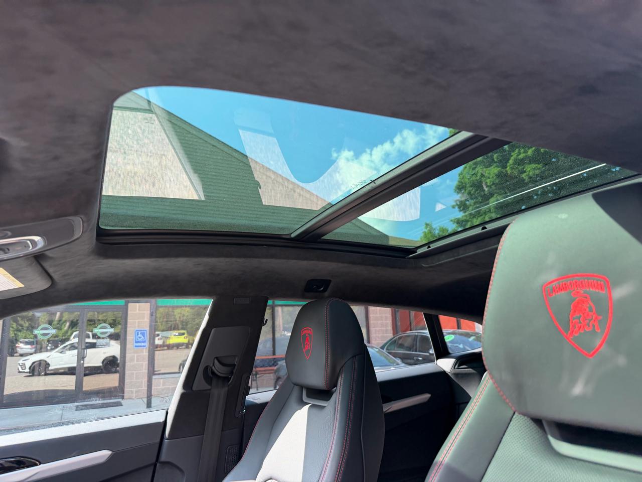 Lamborghini Urus AWD 2021